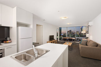 Melbourne Short Stay Apartments MP Deluxe - Accommodation Tasmania 14
