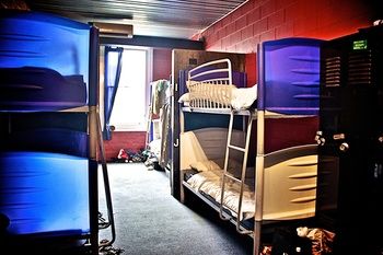 St Kilda Beach House @ Hotel Barkly - Hostel - Accommodation Tasmania 5