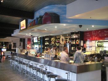 St Kilda Beach House @ Hotel Barkly - Hostel - Accommodation Tasmania 26