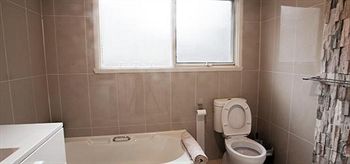 Taren Point Beach House - Accommodation Tasmania 1