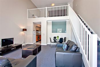 Ryals Serviced Apartments Camperdown - Accommodation Tasmania 4