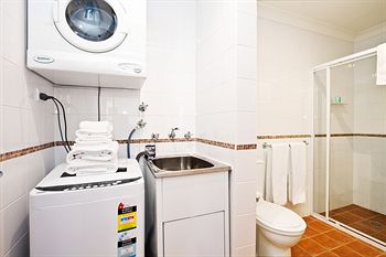 Ryals Serviced Apartments Camperdown - Accommodation Tasmania 5