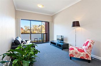 Ryals Serviced Apartments Camperdown - Accommodation Tasmania 10