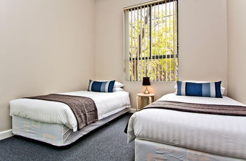 Ryals Serviced Apartments Camperdown - Accommodation Tasmania 20