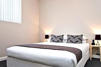 Ryals Serviced Apartments Camperdown - Accommodation Tasmania 25