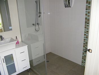De'Vine Escape - Accommodation Tasmania 0