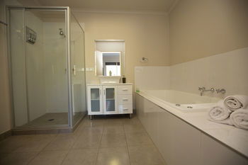 De'Vine Escape - Accommodation Tasmania 11