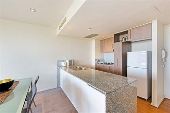 Wyndel Apartments - Harbour Watch - Accommodation Tasmania 15