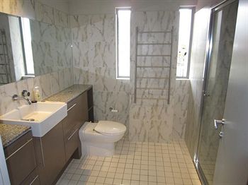 Wyndel Apartments - Harbour Watch - Accommodation Tasmania 8
