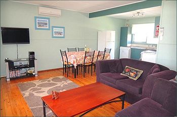 Paradise Bungalow - Accommodation Tasmania 1