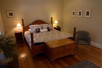 Tizzana Winery Bed & Breakfast - Accommodation Tasmania 2