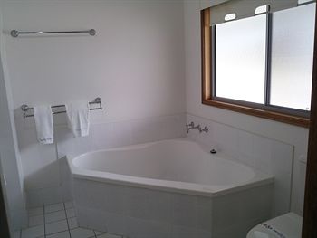 Cam-Way Estate - Accommodation Tasmania 6