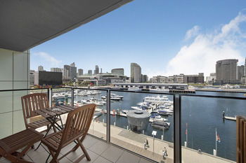Docklands Private Collection Of Apartments - NewQuay - Accommodation Tasmania 9