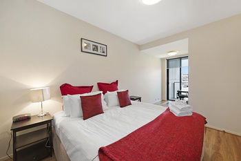Docklands Private Collection Of Apartments - NewQuay - Accommodation Tasmania 10