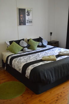 House On The Hill - Hunter Valley - Accommodation Tasmania 4