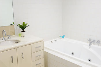 Treasury On Collins - Accommodation Tasmania 28