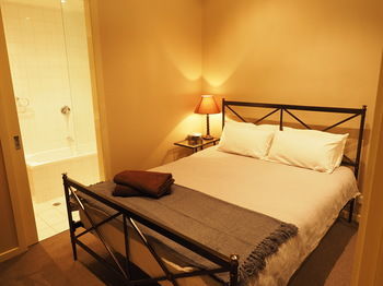 Melbourne City Stays - Accommodation Tasmania 24