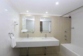 Best Western Casula Motor Inn - Accommodation Tasmania 2