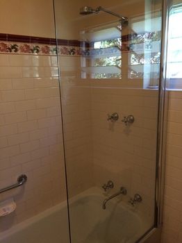 The Charrington Boutique Hotel - Accommodation Tasmania 24