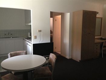 Nunawading Motor Inn - Accommodation Tasmania 16