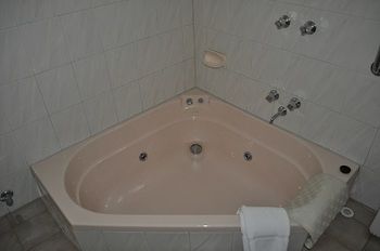 Nunawading Motor Inn - Accommodation Tasmania 36