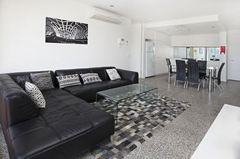 Melbourne Holiday Apartments At McCrae Docklands - Accommodation Tasmania 18