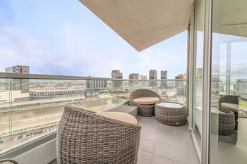 Melbourne Holiday Apartments At McCrae Docklands - Accommodation Tasmania 24