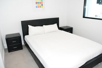 Apartments Melbourne Domain - CBD - Accommodation Tasmania 14