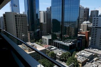 Aura On Flinders Serviced Apartments - Accommodation Tasmania 14