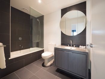 Oaks WRAP On Southbank - Accommodation Tasmania 8