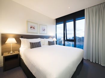 Oaks WRAP On Southbank - Accommodation Tasmania 13
