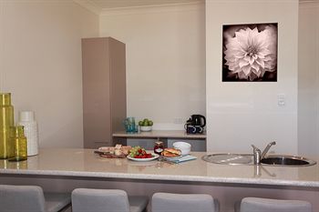 H Boutique Hotel - Accommodation Tasmania 1
