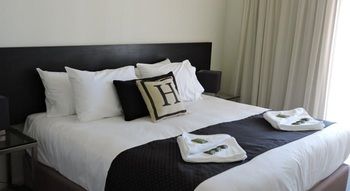 H Boutique Hotel - Accommodation Tasmania 13