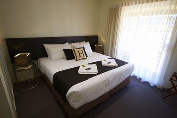 H Boutique Hotel - Accommodation Tasmania 43