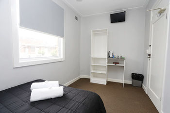 The Lakes Hotel - Accommodation Tasmania 10