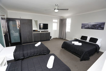 The Lakes Hotel - Accommodation Tasmania 17