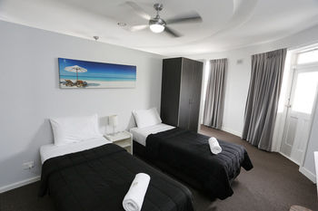 The Lakes Hotel - Accommodation Tasmania 20