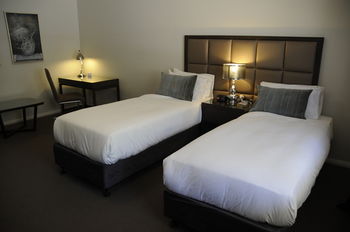 Riverside Oaks Golf Resort - Accommodation Tasmania 16