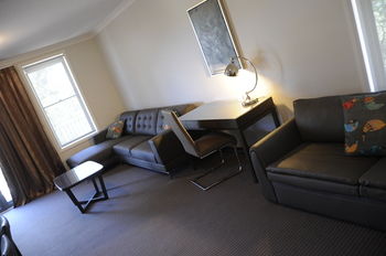 Riverside Oaks Golf Resort - Accommodation Tasmania 21