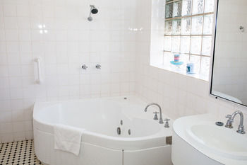 Tumut Valley Motel - Accommodation Tasmania 20