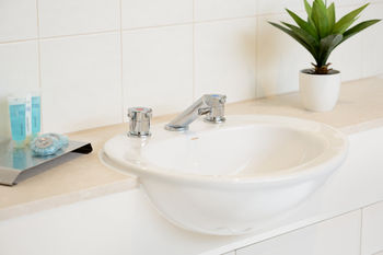 Apartments @ Kew Walpole Gardens - Kew Serviced Townhouses - Accommodation Tasmania 0