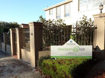 Apartments @ Kew Walpole Gardens - Kew Serviced Townhouses - Accommodation Tasmania 14
