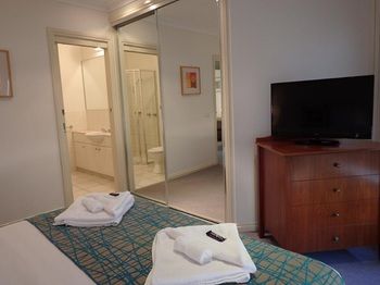 Apartments @ Kew Walpole Gardens - Kew Serviced Townhouses - Accommodation Tasmania 20