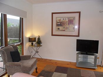 Australian Home Away @ Wonga Park Brushy Creek - Accommodation Tasmania 17