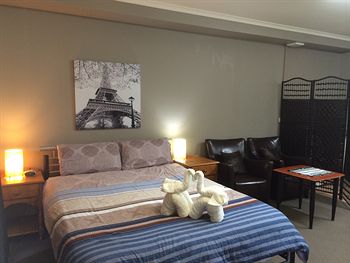Box Hill Studios At Canterbury Gardens - Accommodation Tasmania 12