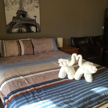 Box Hill Studios At Canterbury Gardens - Accommodation Tasmania 13