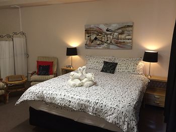 Box Hill Studios At Canterbury Gardens - Accommodation Tasmania 15