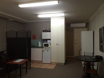 Box Hill Studios At Canterbury Gardens - Accommodation Tasmania 20