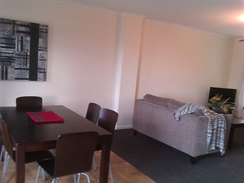 Australian Home Away @ Box Hill 32 - Accommodation Tasmania 3