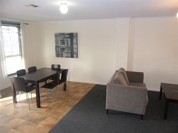 Australian Home Away @ Box Hill 32 - Accommodation Tasmania 10